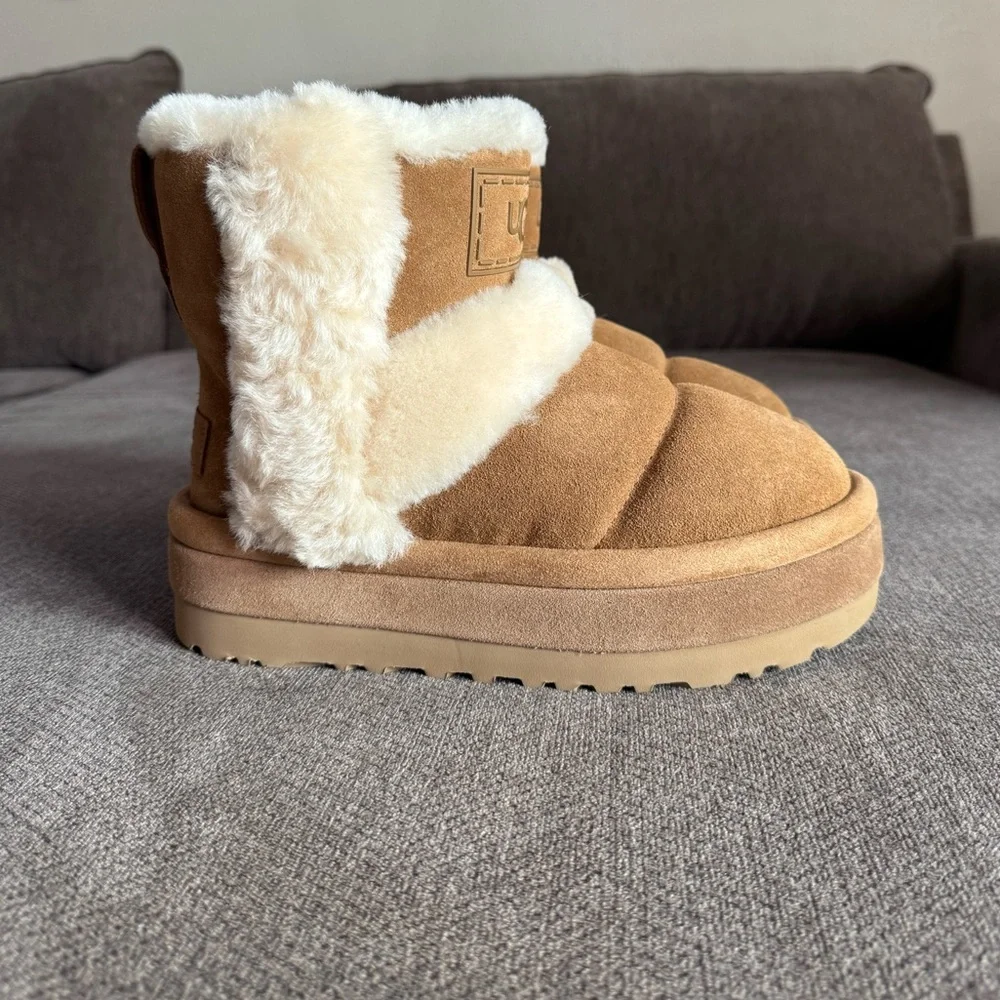UGG Classic Chillapeak Genuine Shearling Trimmed Boot - Picture 3 of 9